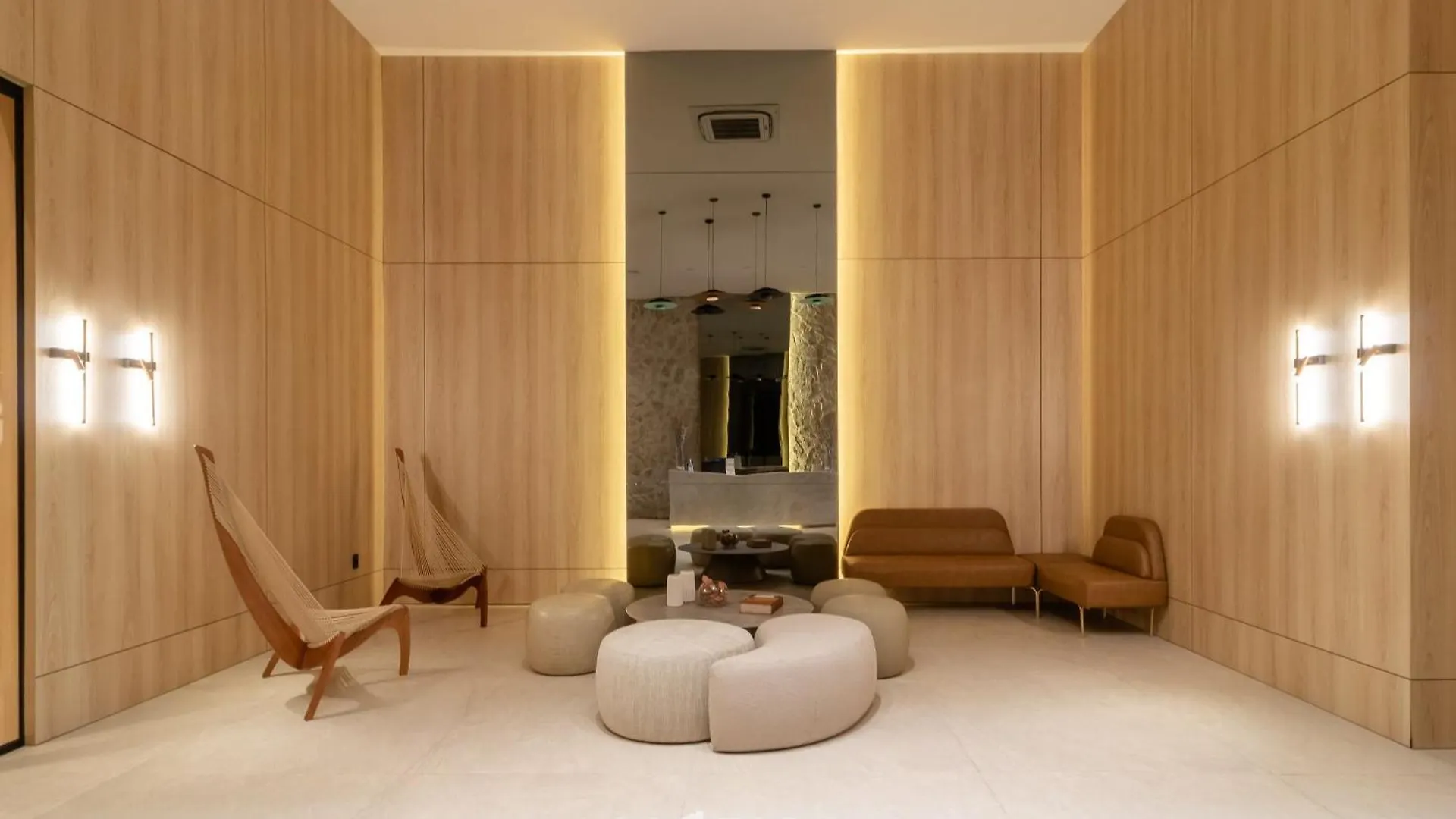 Apartamentos A 850M Da Praia Brava - Rcx 0*, Itajaí