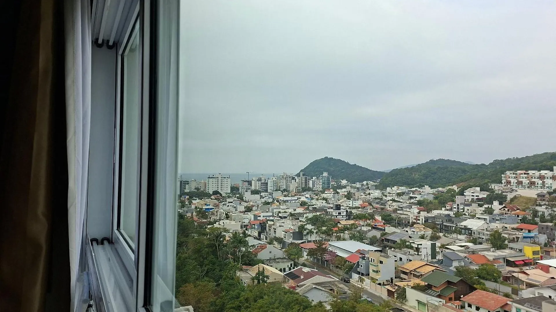 Apartamentos A 850M Da Praia Brava - Rcx 0*, Itajaí